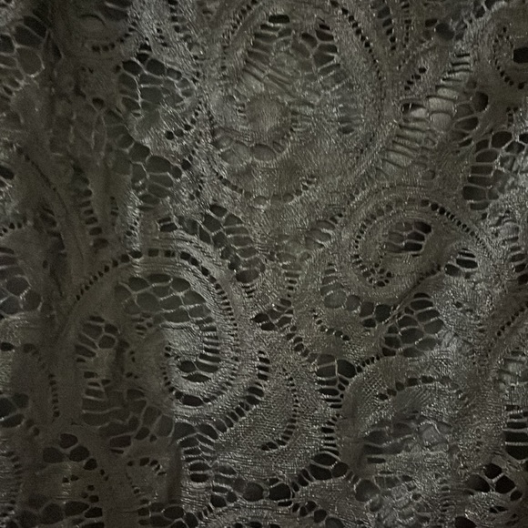 Short black Lace Skirt - Picture 2 of 2